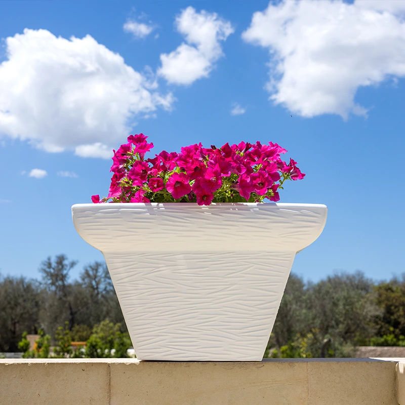 vaso da giardino e interno in polietilene arredamento contemporaneo vittoriano rustico kloris lecce